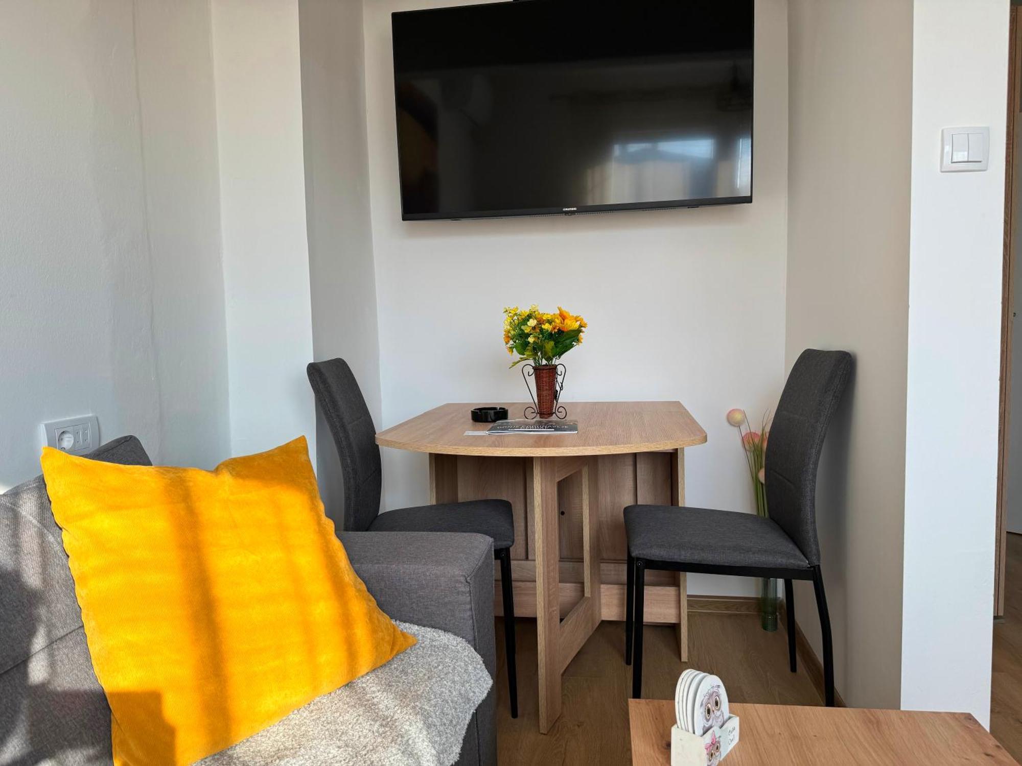 Vuk Apartman โดนยี มิลาโนวัซ ภายนอก รูปภาพ