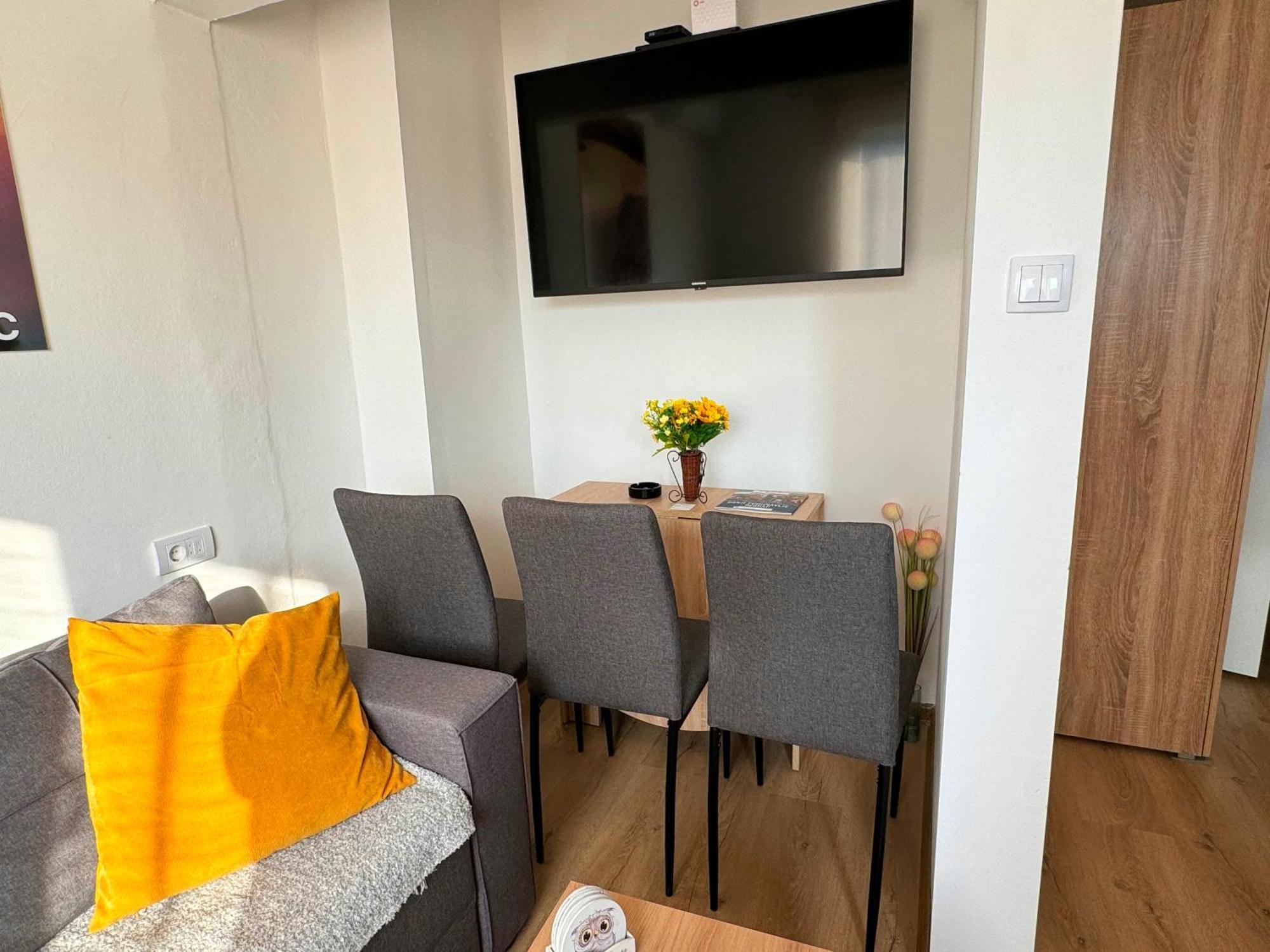 Vuk Apartman โดนยี มิลาโนวัซ ภายนอก รูปภาพ