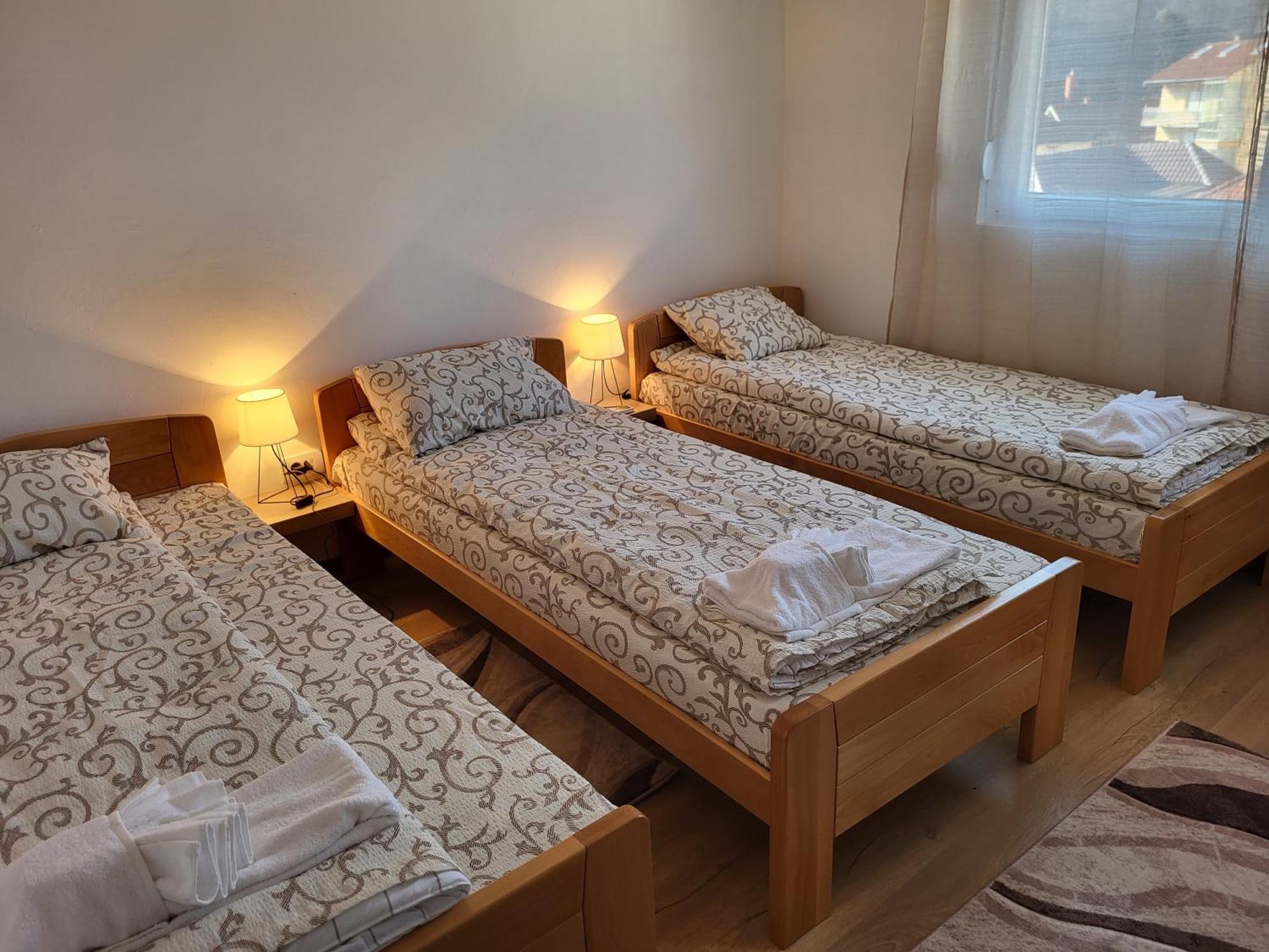 Vuk Apartman โดนยี มิลาโนวัซ ภายนอก รูปภาพ